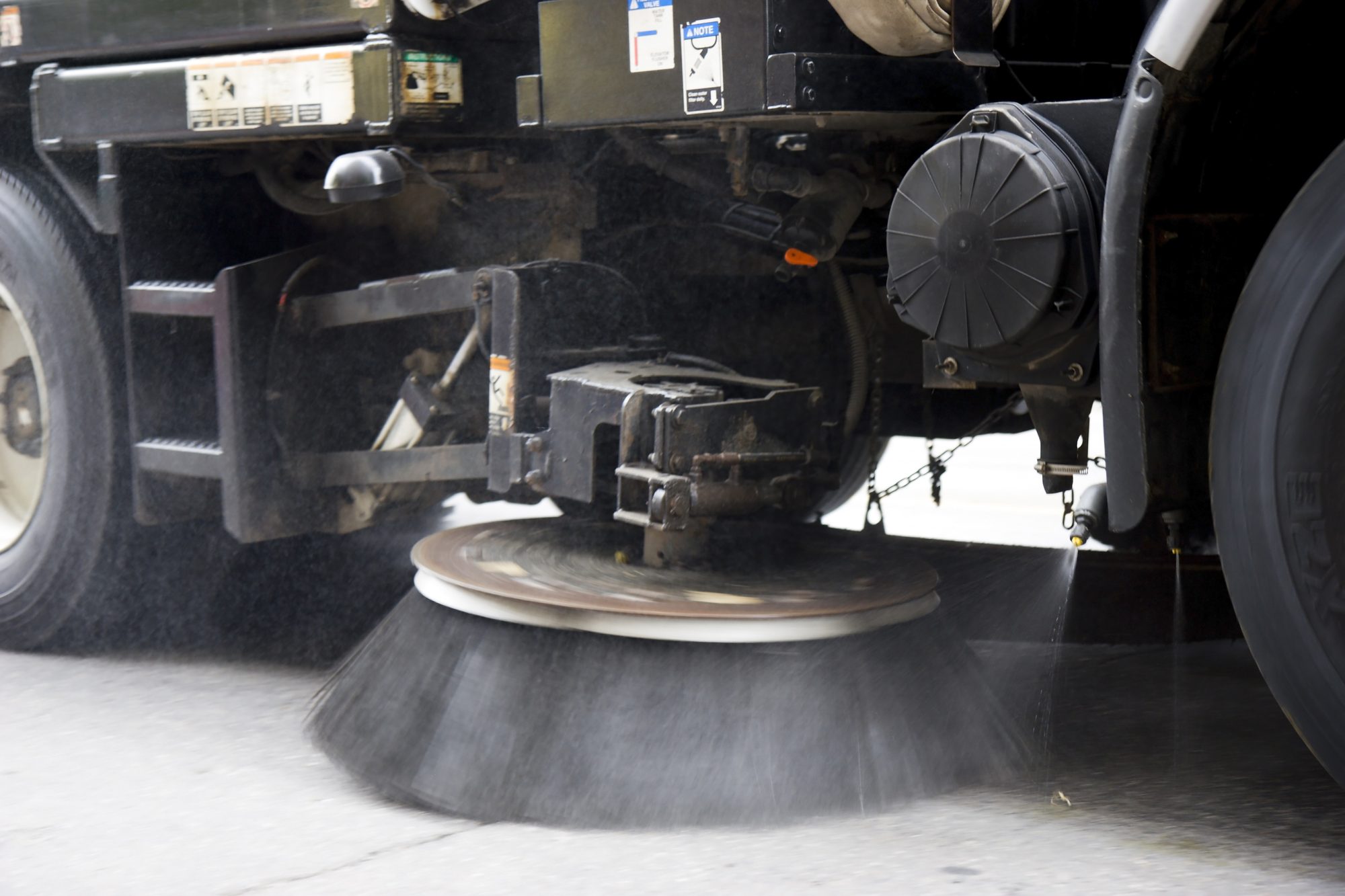 Sweeper truck, vehicle cleaning machine, clean urban road the streets